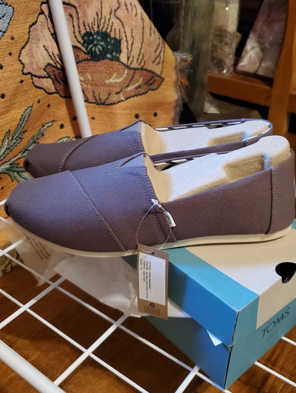 Toms Women’s Slip-On Canvas Flats in Gray